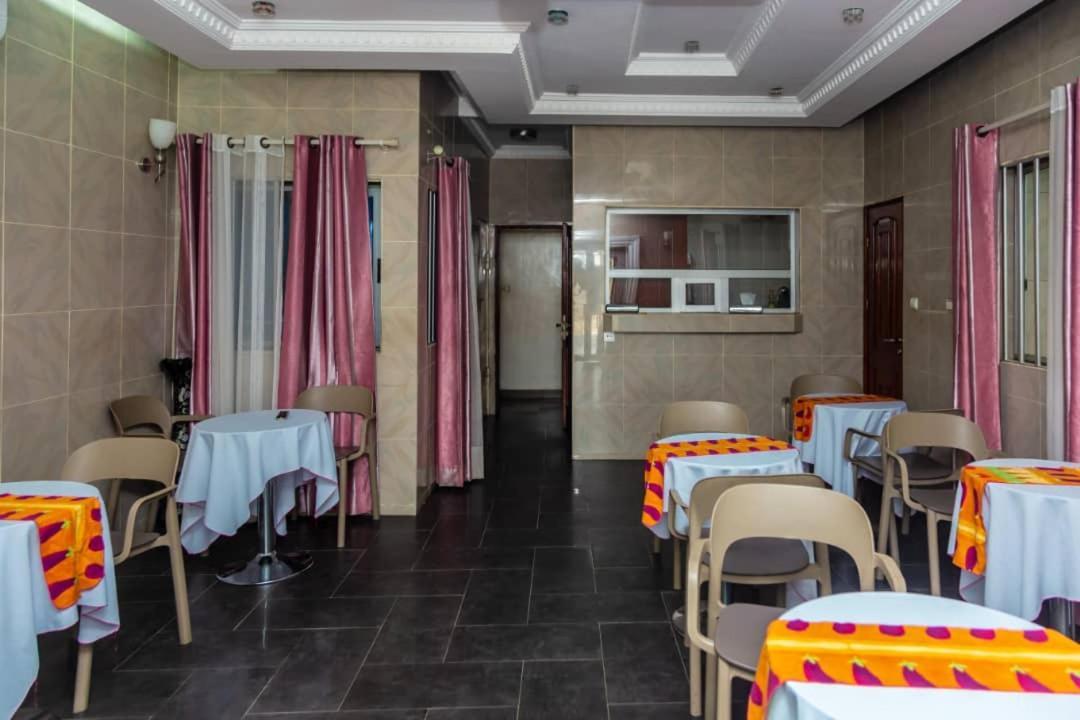 Benin Berge Hotel Котону Экстерьер фото