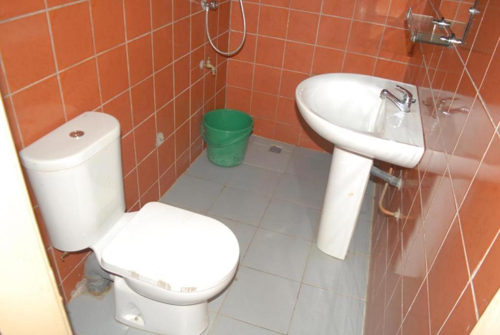 Benin Berge Hotel Котону Экстерьер фото